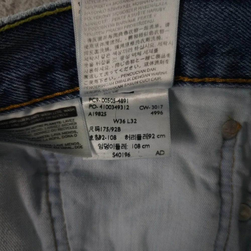 Levis 505 Jeans Mens 36x32 Blue Regular Fit Straight Distressed Workwear Grunge